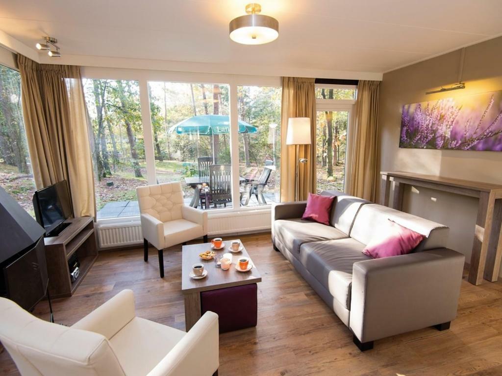Landal Miggelenberg Hotel Hoenderloo Bagian luar foto