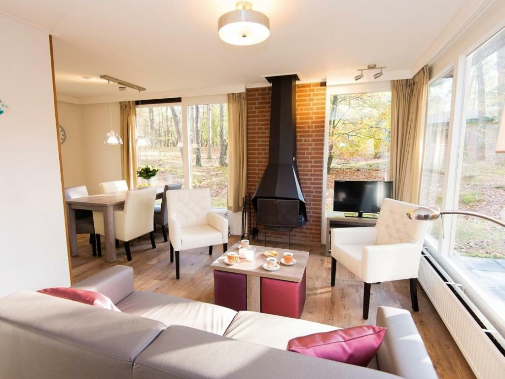 Landal Miggelenberg Hotel Hoenderloo Bagian luar foto